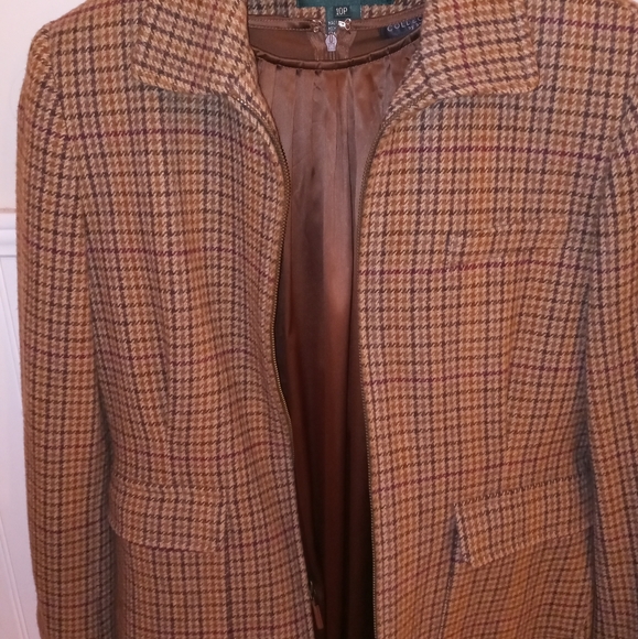 Dressy blouse by Harve Benard Collection. - Picture 7 of 7